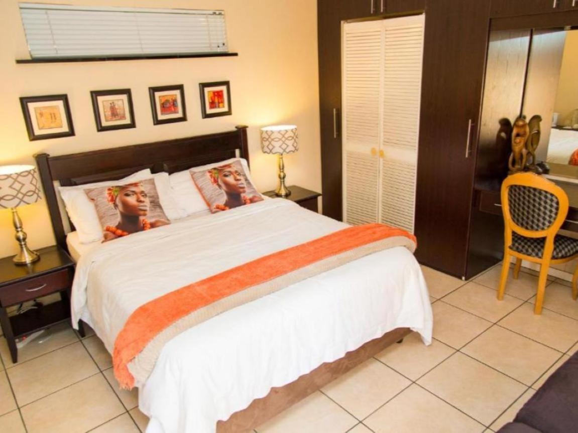 Sollunaa Guesthouse Sandton Chambre photo