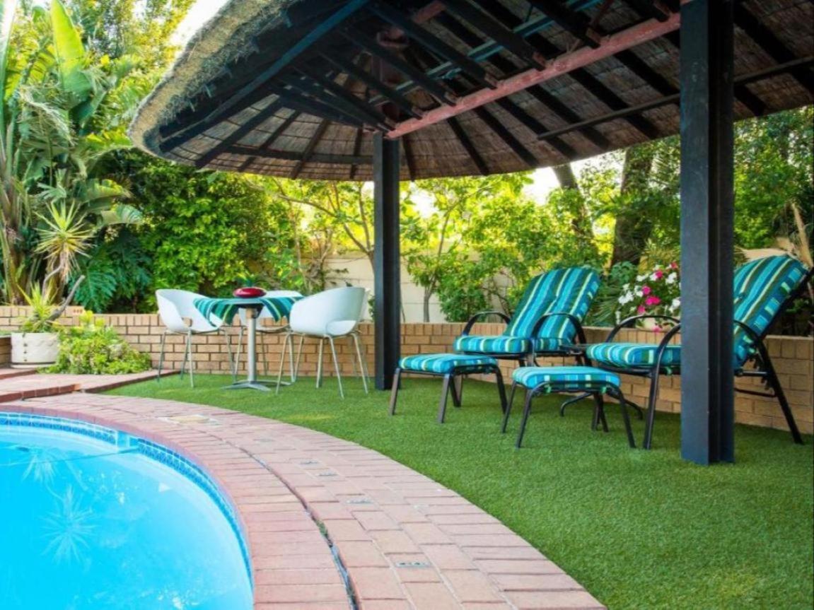 Sollunaa Guesthouse Sandton Extérieur photo