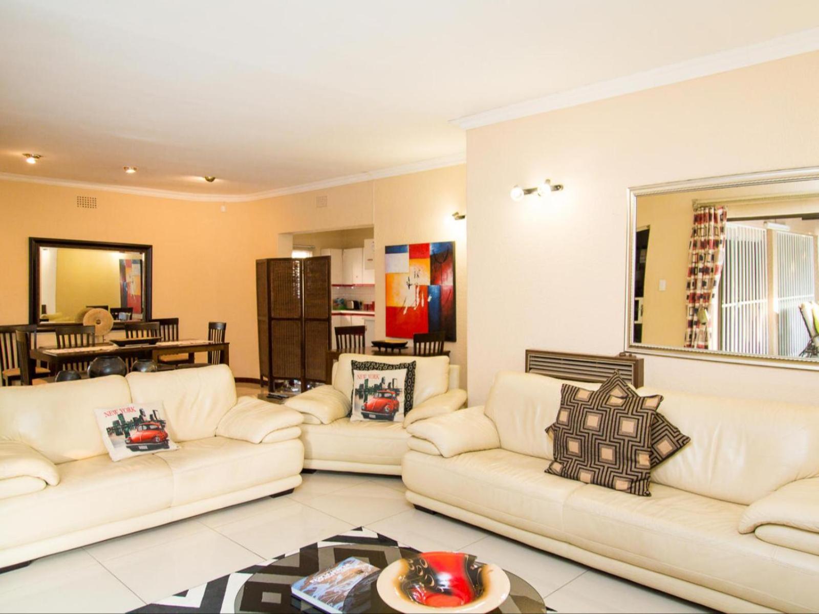 Sollunaa Guesthouse Sandton Extérieur photo